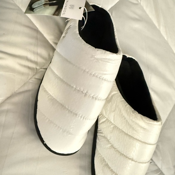 MALVADOS
WOMENS MALVADOS PUFF DADDY SLIPPERS - Picture 9 of 9